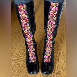 Vintage 60s Embroidered Boots Go-Go 1960 1970 Black Vinyl Patent  Knee High Sz 9